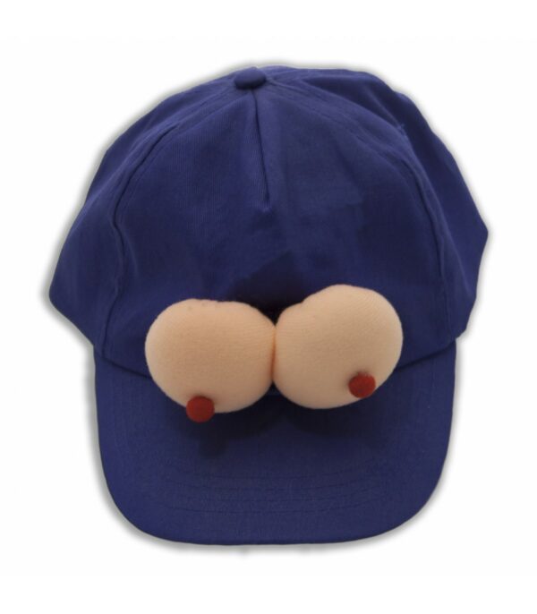 Casquette seins